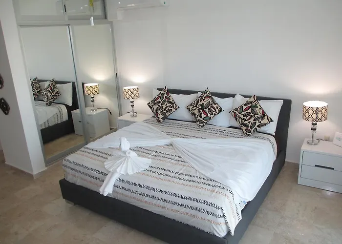 Aparthotel Coral Suites Ocean View Rooftop 3*